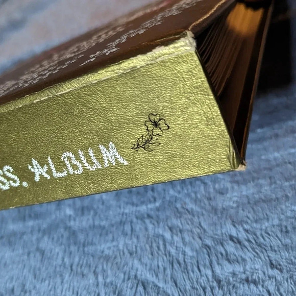 Hallmark Thoughtfulness Album-Vintage 60s gold scrapbook/Card Organizer-Pockets - Picture 14 of 15